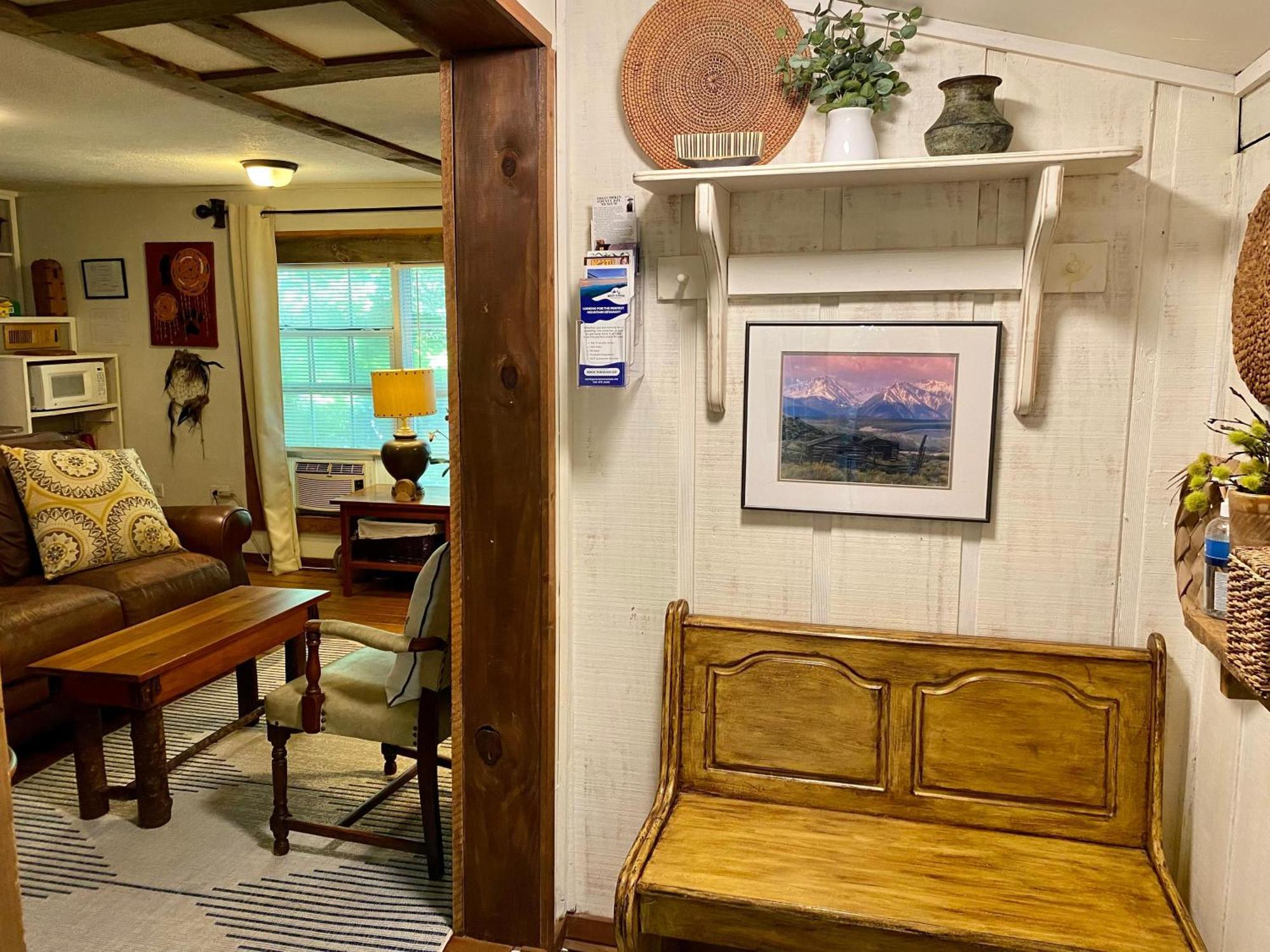 Convenient Cottage-Hot Tub, 4 Minutes To ดาห์ลอนีกา ภายนอก รูปภาพ