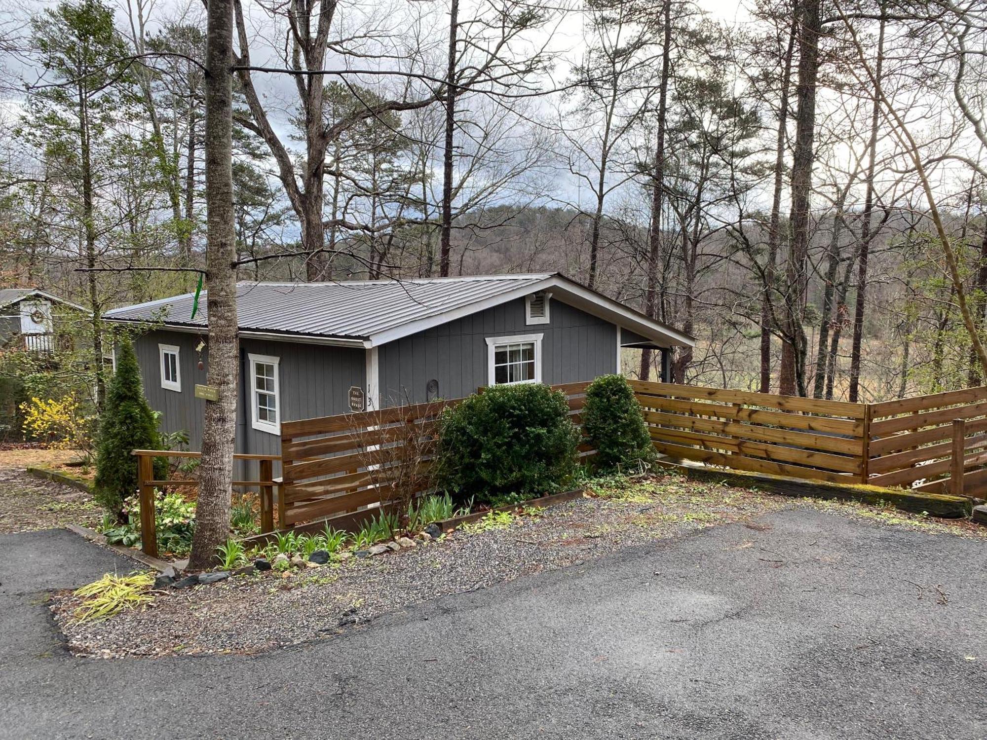 Convenient Cottage-Hot Tub, 4 Minutes To ดาห์ลอนีกา ภายนอก รูปภาพ