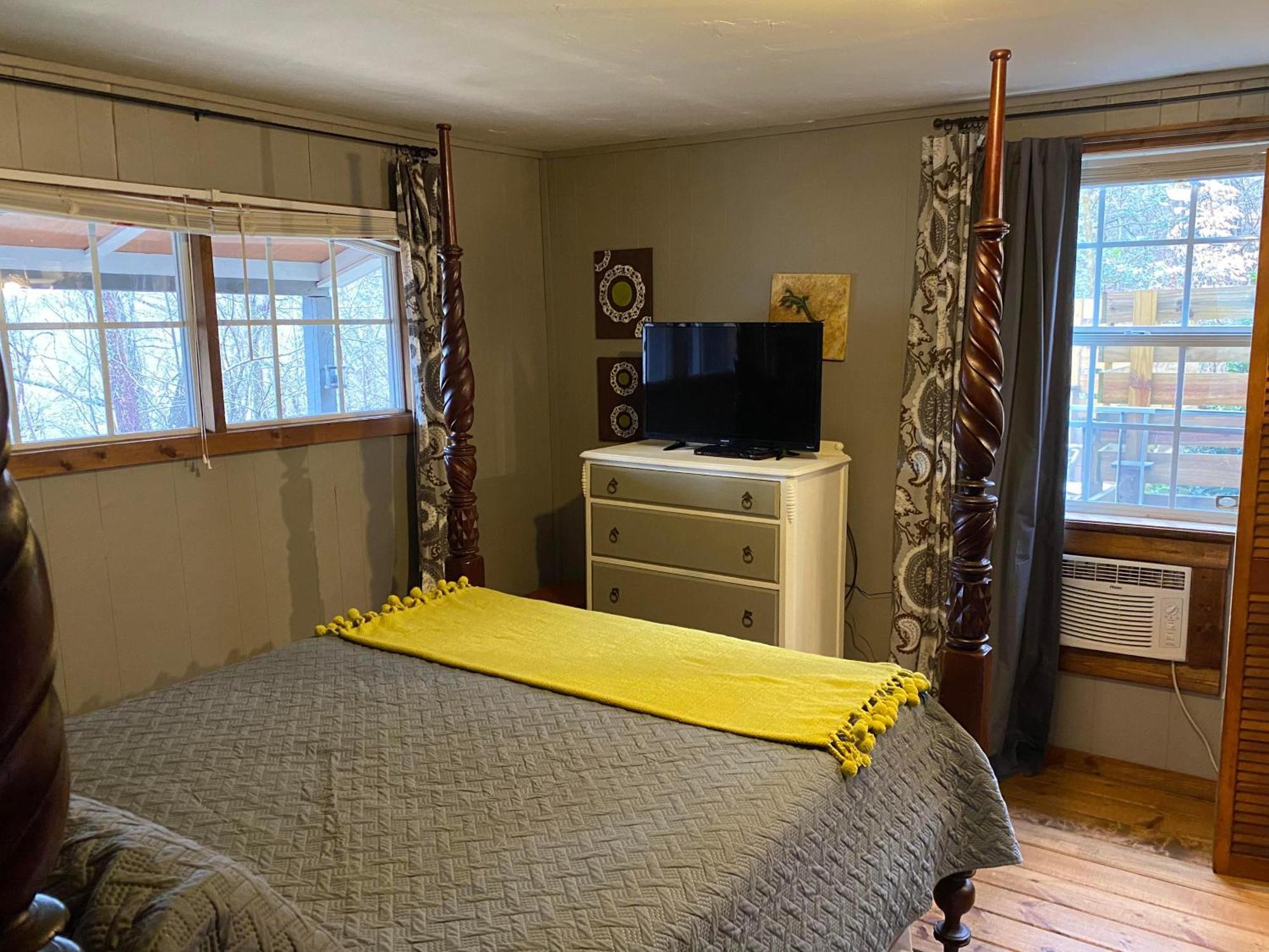 Convenient Cottage-Hot Tub, 4 Minutes To ดาห์ลอนีกา ภายนอก รูปภาพ