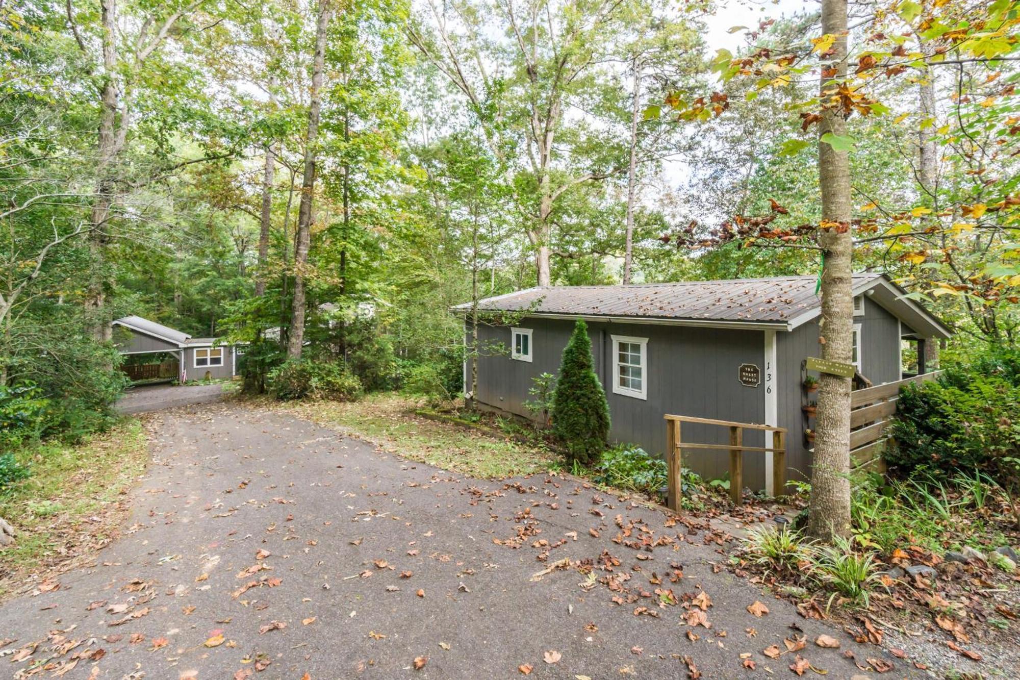 Convenient Cottage-Hot Tub, 4 Minutes To ดาห์ลอนีกา ภายนอก รูปภาพ