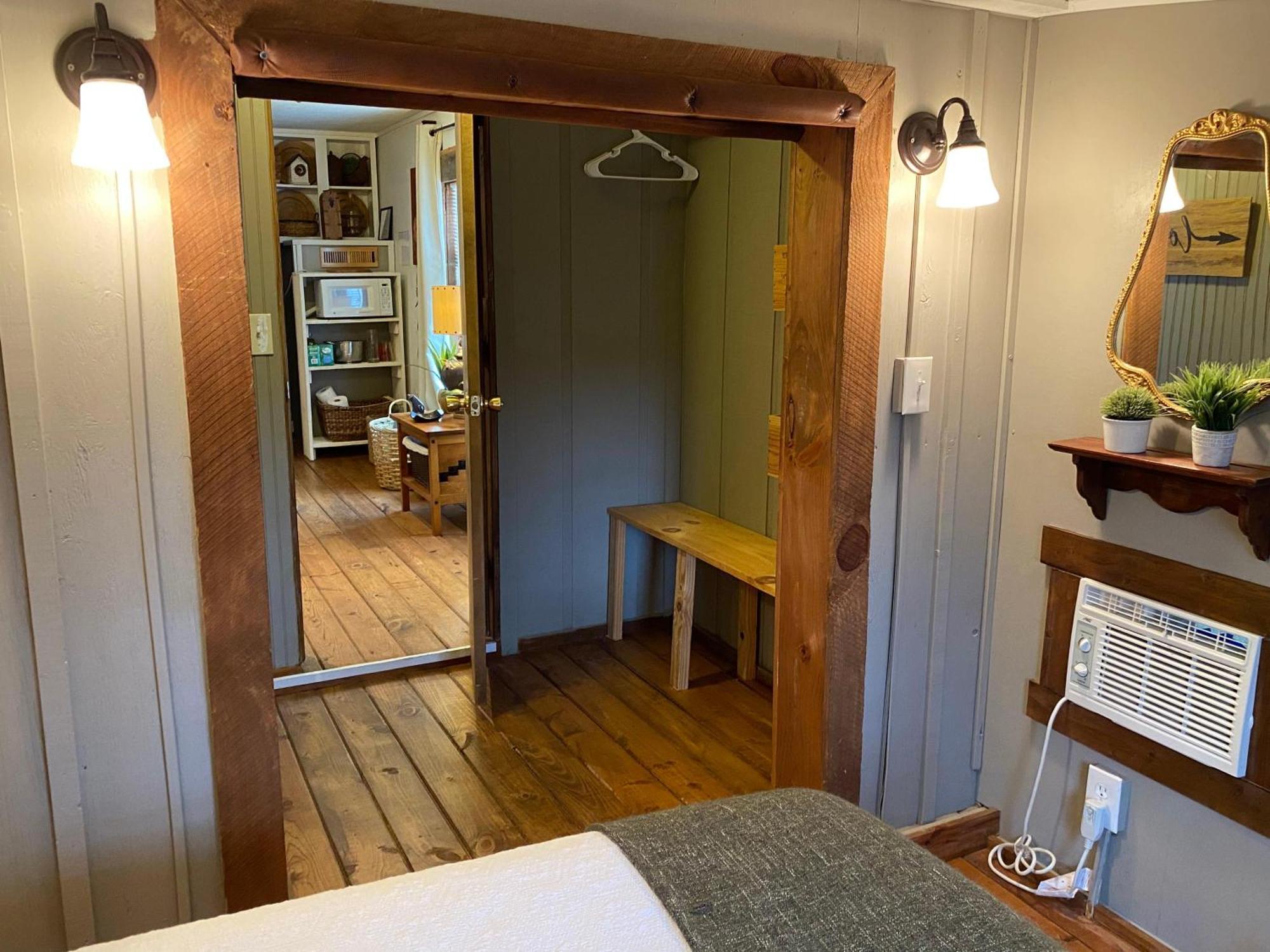 Convenient Cottage-Hot Tub, 4 Minutes To ดาห์ลอนีกา ภายนอก รูปภาพ